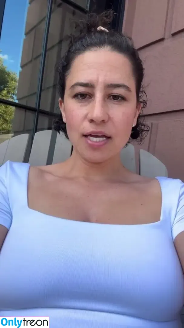 Ilana Glazer nude photo #0086 (ilana)