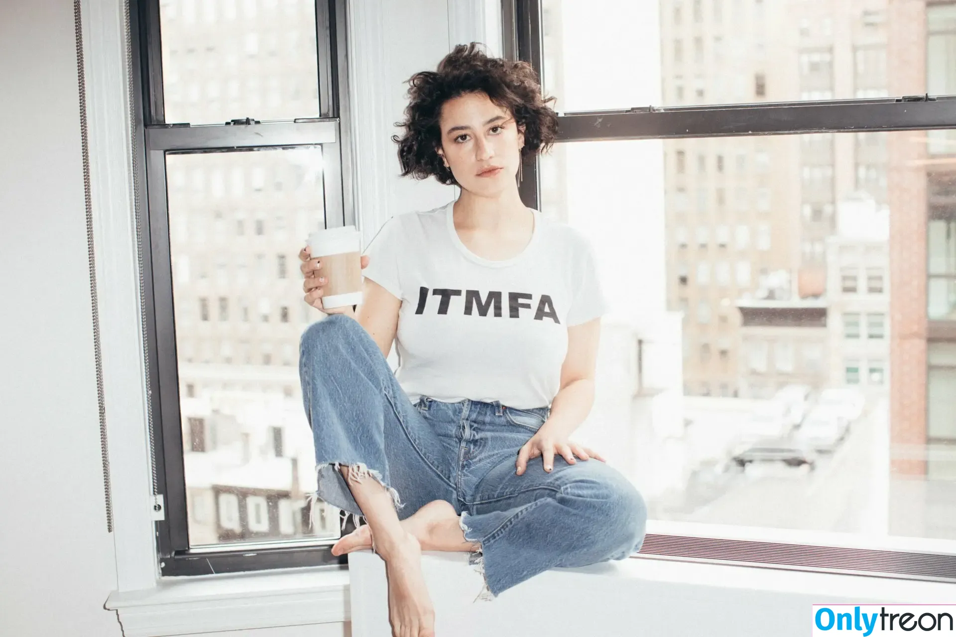 Ilana Glazer nude photo #0109 (ilana)