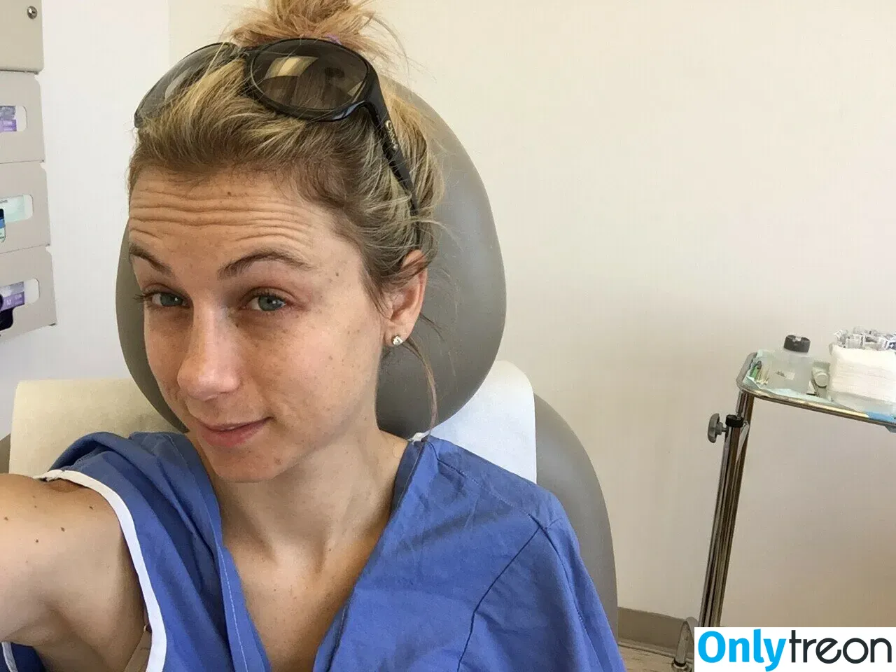 Iliza Shlesinger nude photo #0144 (ilizas)