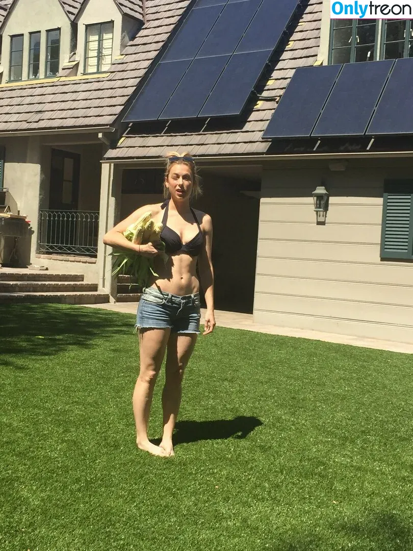 Iliza Shlesinger nude photo #0153 (ilizas)