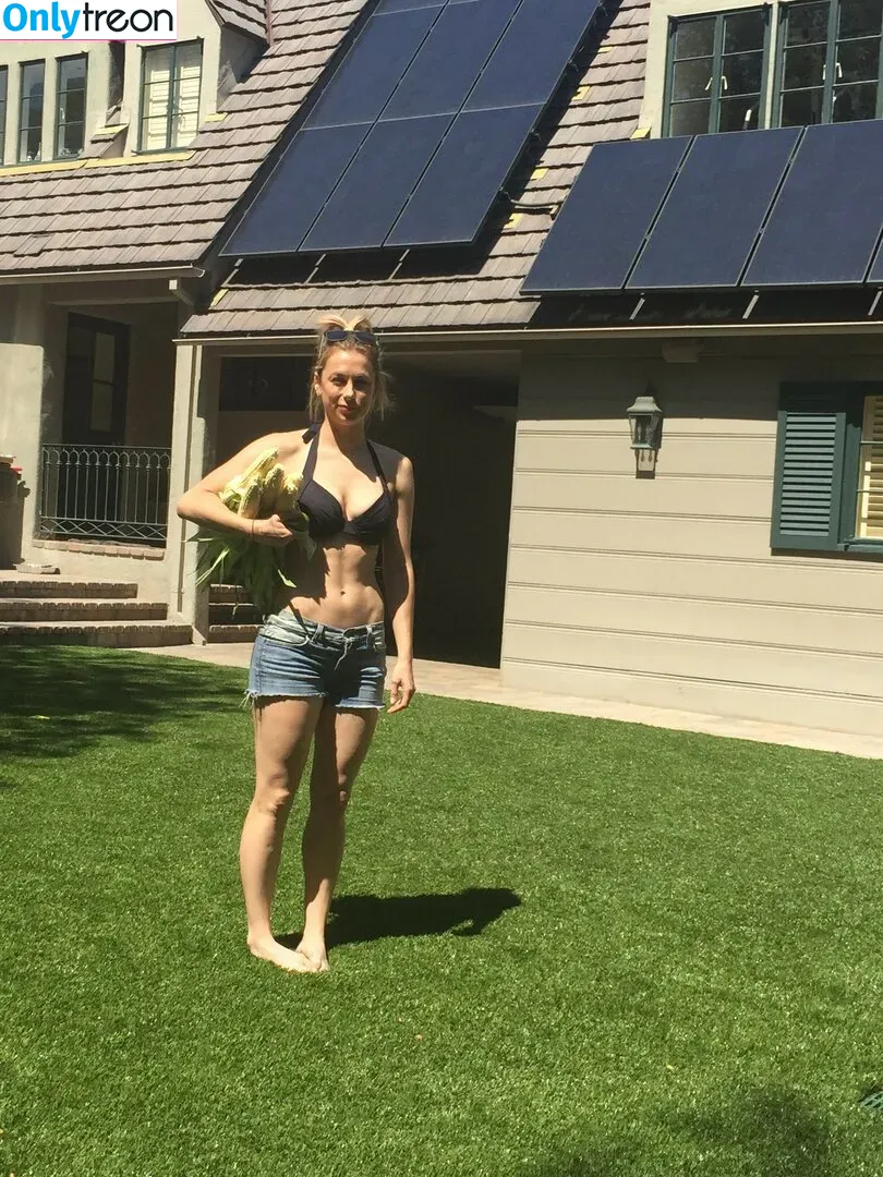Iliza Shlesinger nude photo #0154 (ilizas)