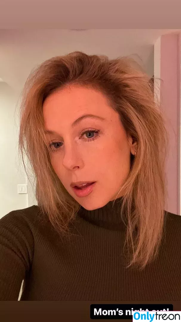 Iliza Shlesinger nude photo #0232 (ilizas)
