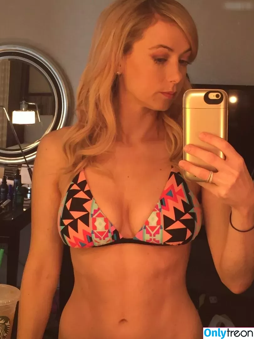 Iliza Shlesinger nude photo #0250 (ilizas)