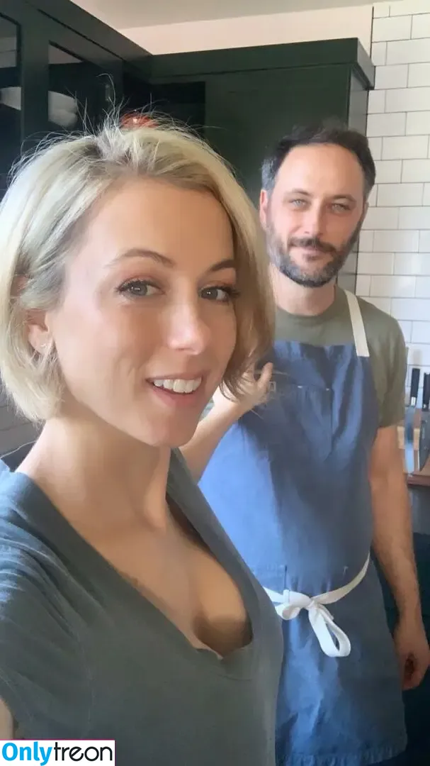 Iliza Shlesinger nude photo #0314 (ilizas)