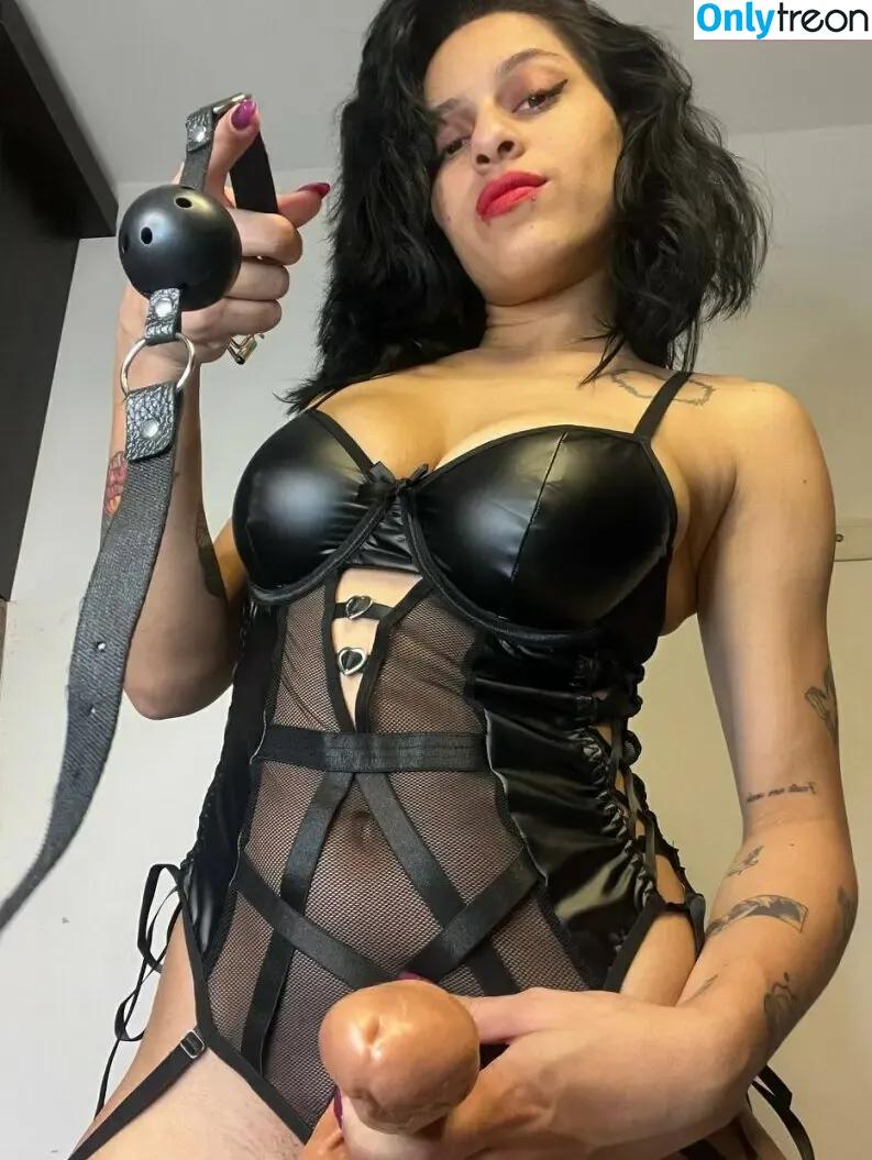 ilona_garna nude photo #0174 (ilonamaher)