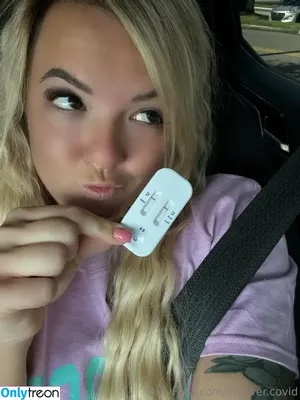 im.over.covid / imovercovid / maylee.covid nude photo #0391