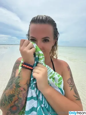 im.over.covid / imovercovid / maylee.covid nude photo #0396