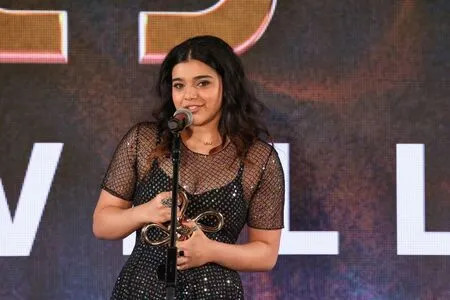 Iman Vellani / 156335795 / imanvellaniactress фото голая #0041