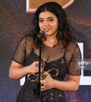 Iman Vellani / 156335795 / imanvellaniactress фото голая #0055