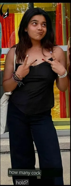 Iman Vellani / 156335795 / imanvellaniactress фото голая #0062