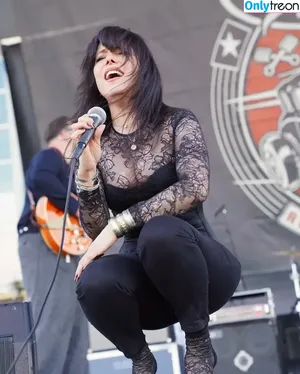Imelda May / imeldaofficial nude photo #0040