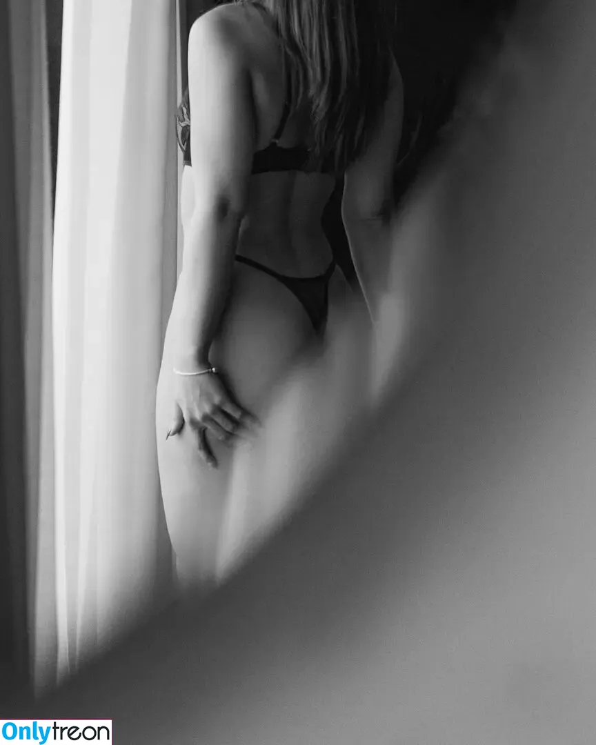 imkiitsune nude photo #0032 (exclusivekitsune / kitsune)