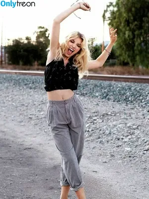 Imogen Poots / impoots фото голая #0011