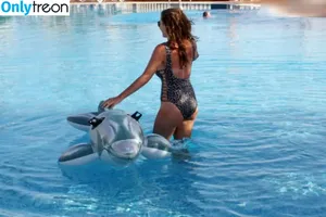 Imogen Thomas / imogen_thomas nude photo #0410
