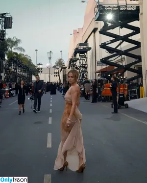 Inanna Sarkis / inanna / inannainanna фото голая #0019