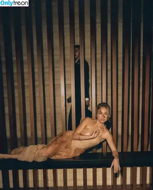 Inanna Sarkis / inanna / inannainanna фото голая #0069