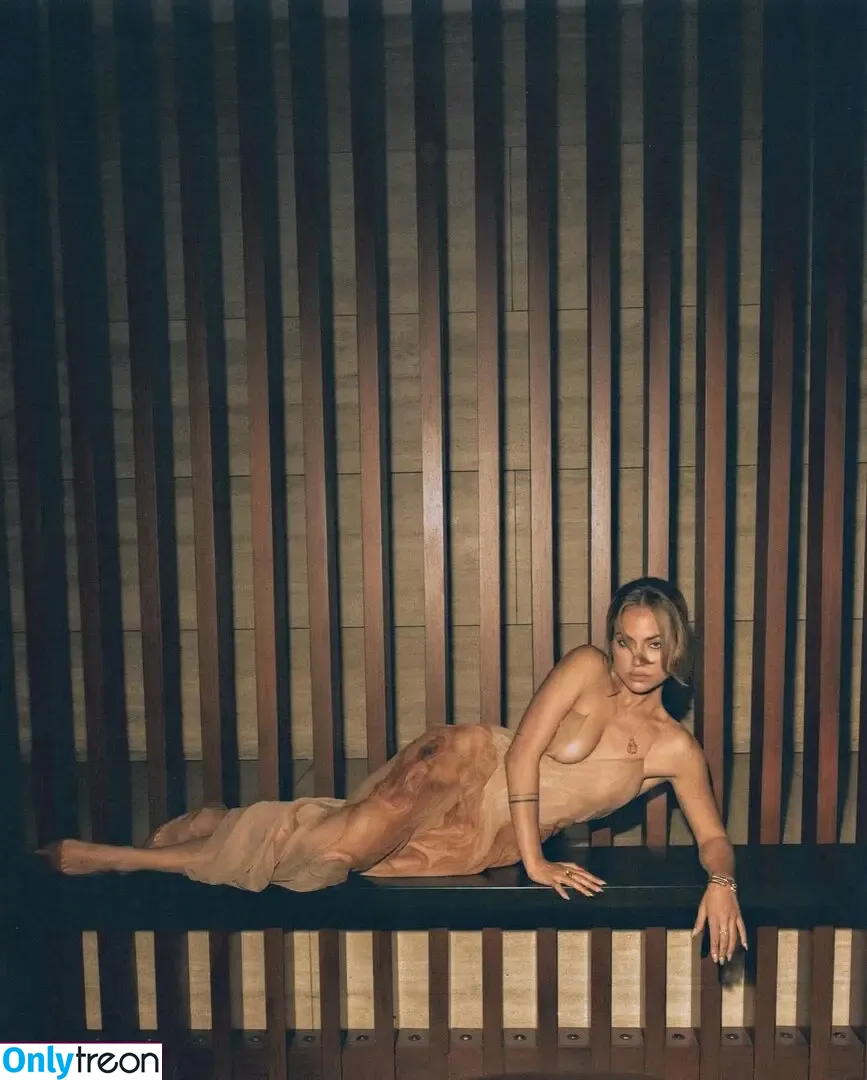 Inanna Sarkis голая photo #0059 (inanna / inannainanna)