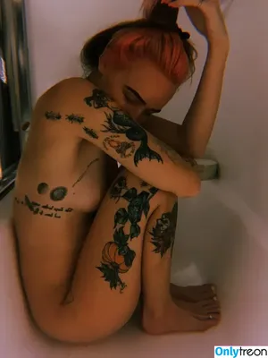 Indoor_wilding / dinodarling / indoor_wildling / maxinescroggs nude photo #0175
