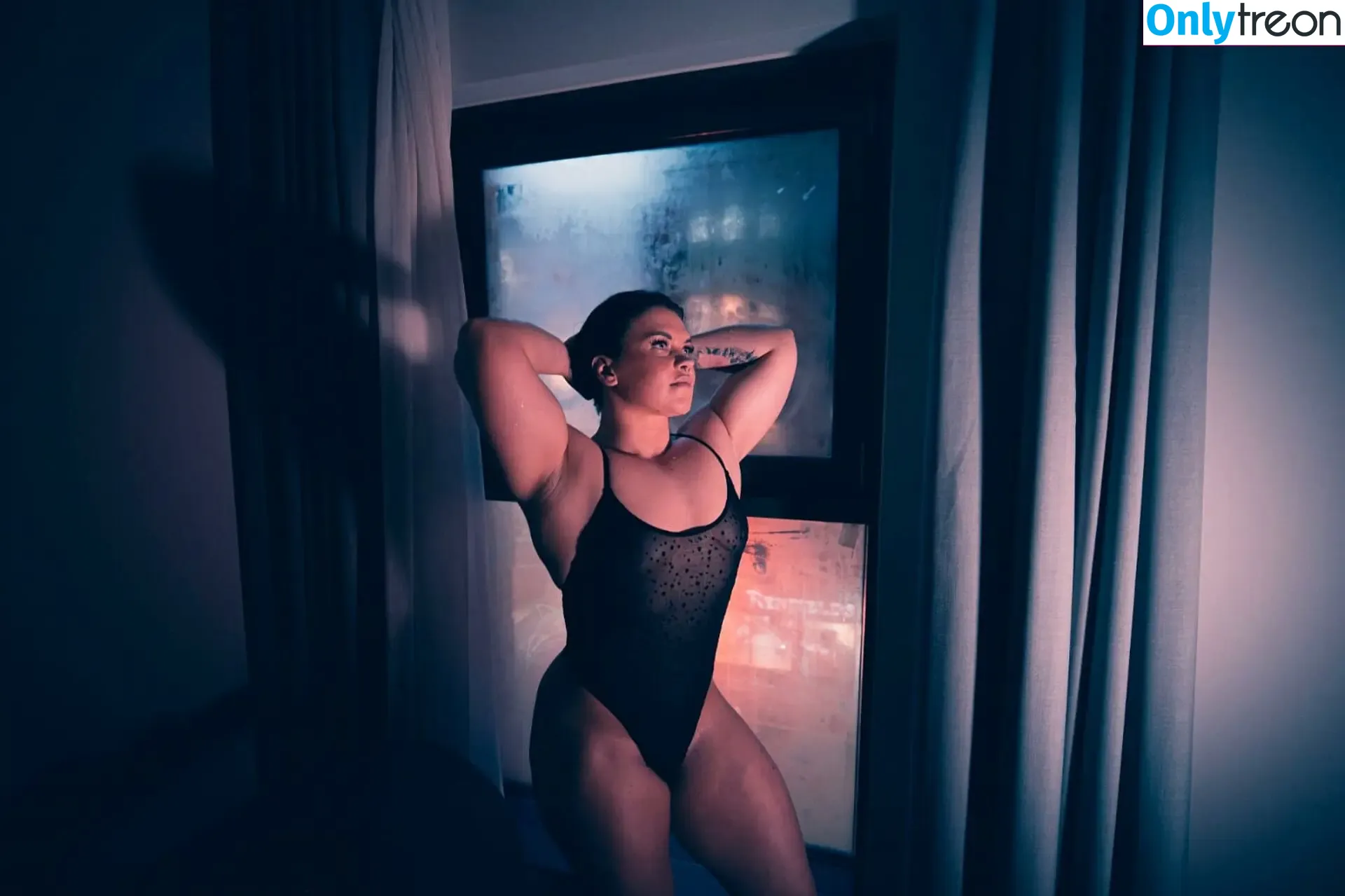 Inesse Jaunpaule nude photo #0002 (Beefcake Xena / HennessyBeefcake / little_beefcake_xena_)