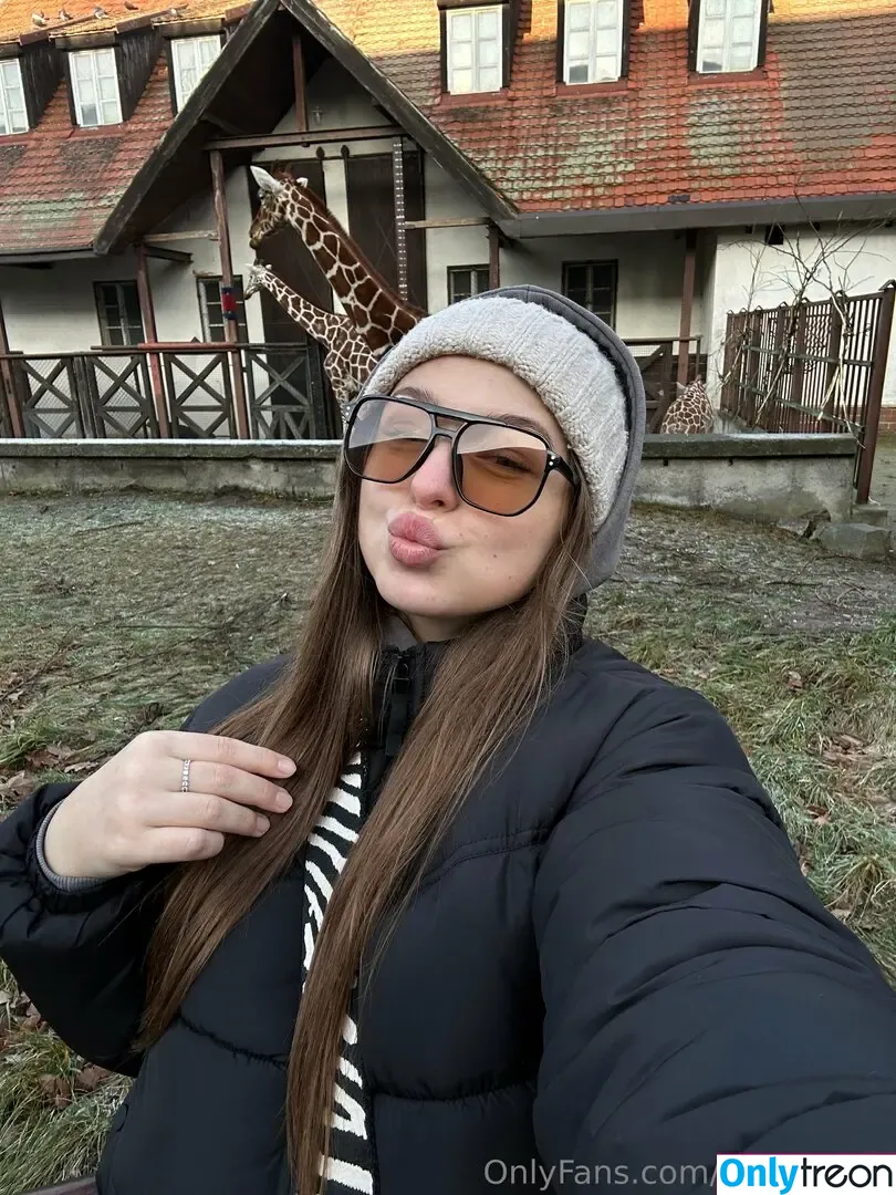 infusemari голая photo #0020 (infuseinfluencer)