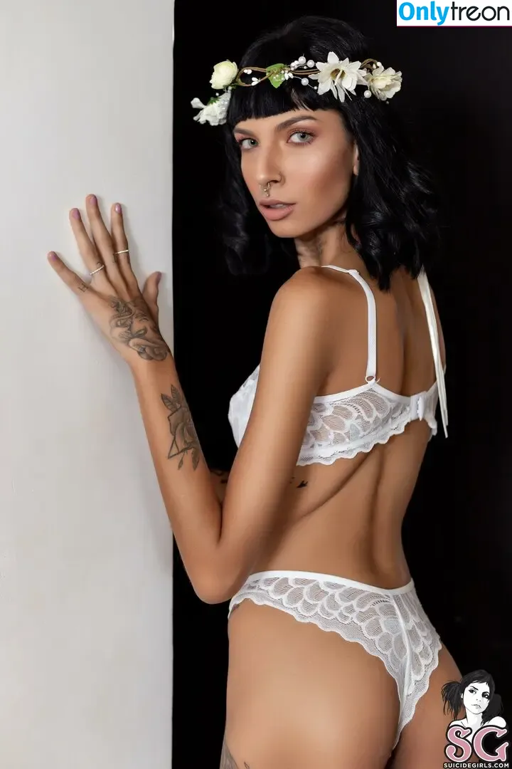 Ingridsousa nude photo #0047 (Lilskinny / ingridsousa__)