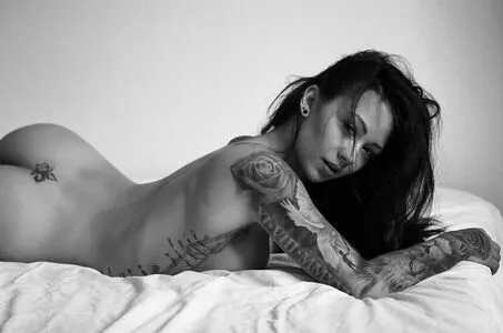 inked_nadine / Nadine schellman / nadine.inked nude photo #0006