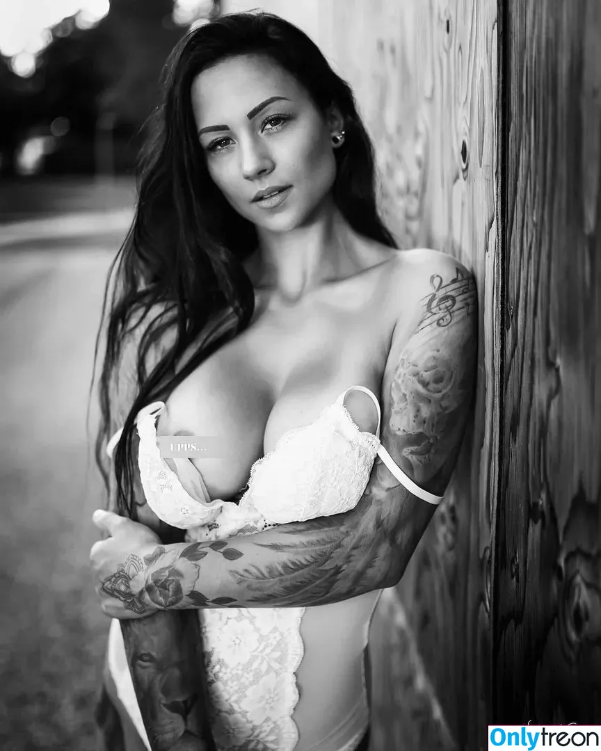 inked_nadine nude photo #0002 (inkedbrunette)