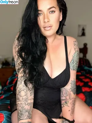 inkedivy_x / justyouraveragemum_x nude photo #0024