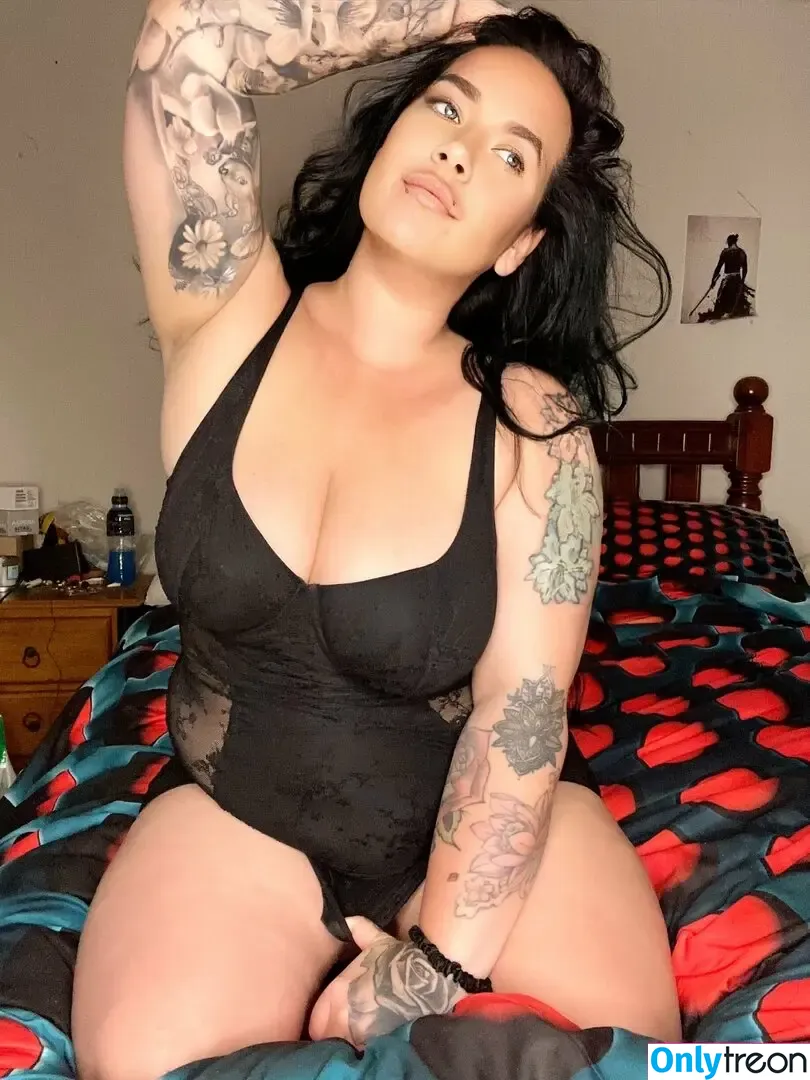 inkedivy_x nude photo #0021 (justyouraveragemum_x)