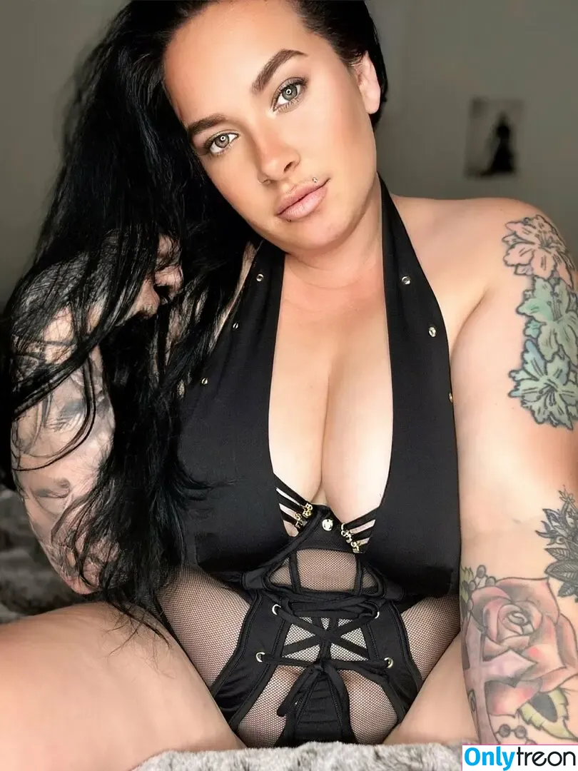 inkedivy_x голая photo #0059 (justyouraveragemum_x)