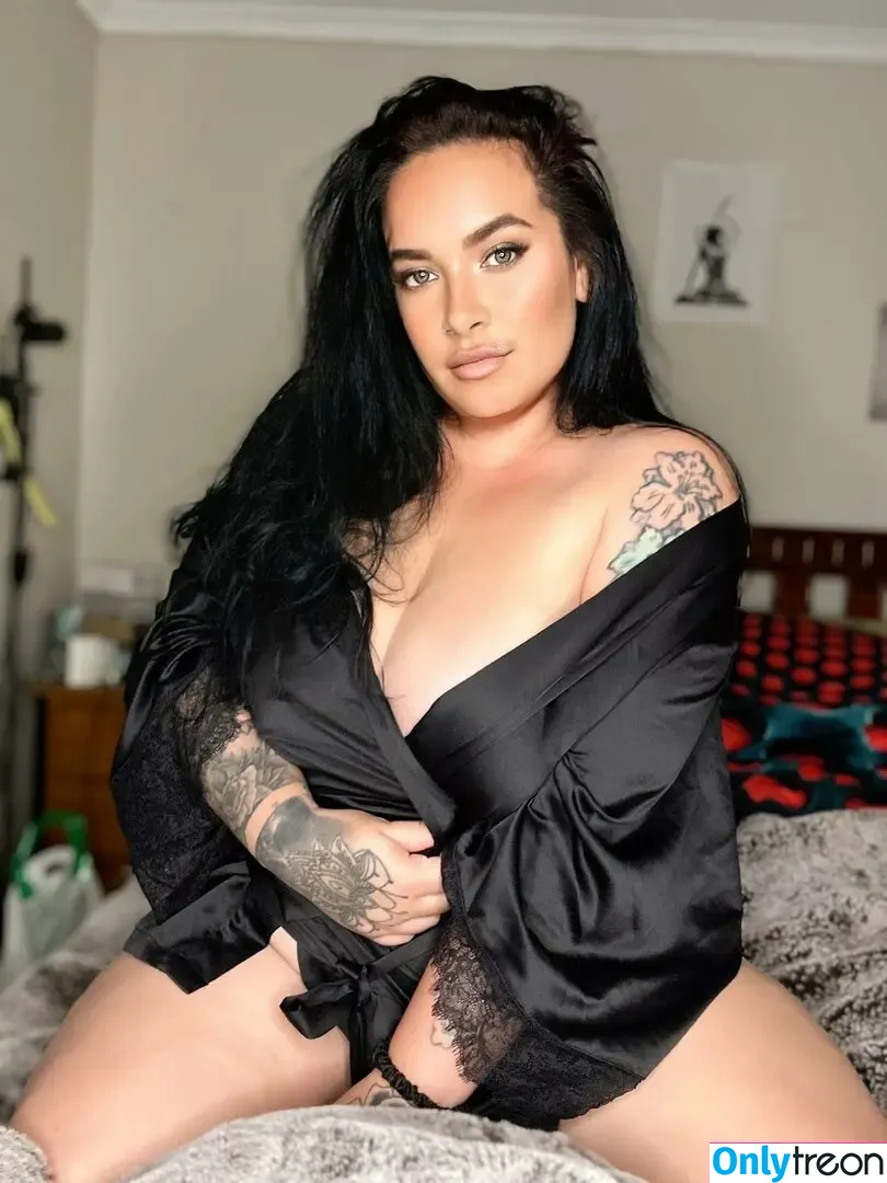 inkedivy_x nude photo #0060 (justyouraveragemum_x)