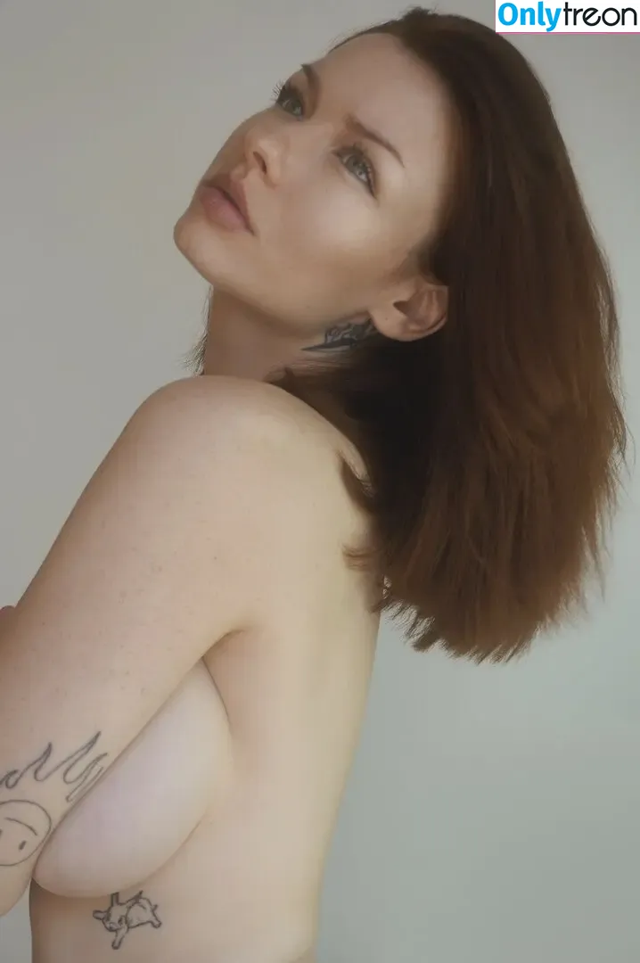 innervus nude photo #4881 (Instagram)
