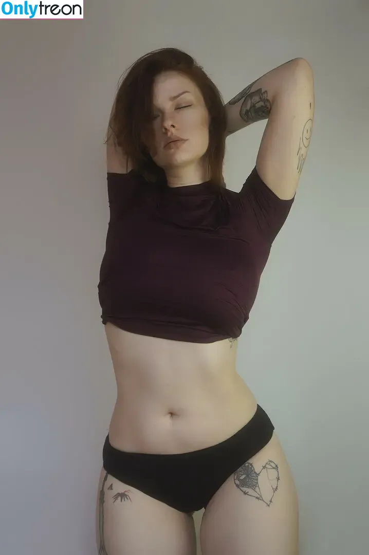 innervus nude photo #4908 (Instagram)