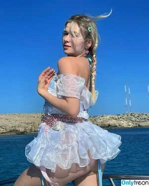 inst_rinna / rinaalyys nude photo #0092