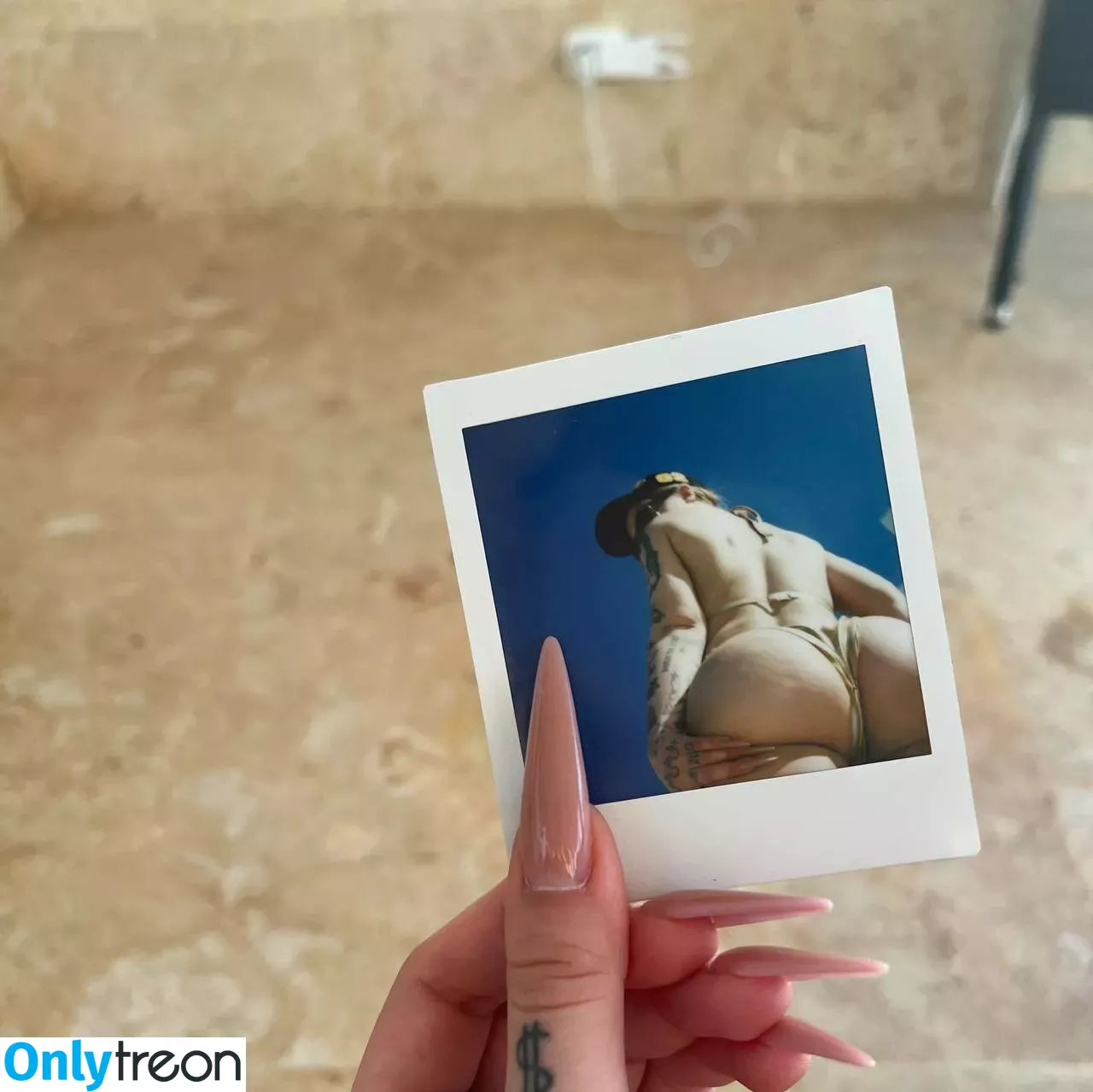 Instasamka nude photo #0044 (Instasamka)