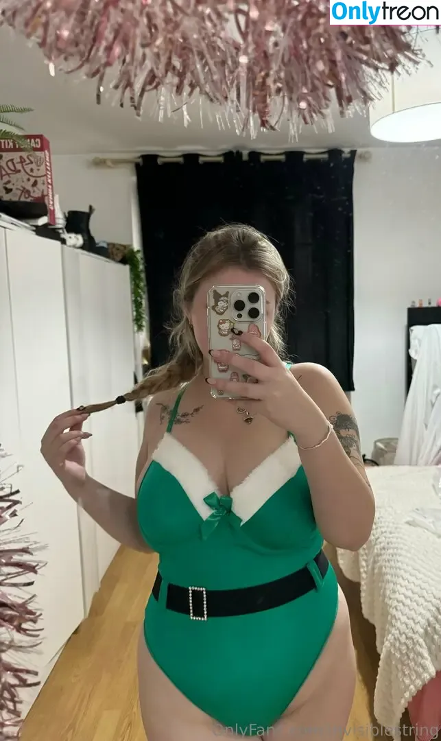 invisiblestring nude photo #0029 (harrielleanor / harrieteleanor / theinvisiblestringinsta)