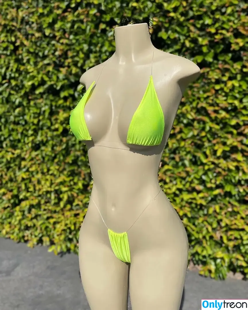 invisiblestring nude photo #0089 (harrielleanor / harrieteleanor / theinvisiblestringinsta)
