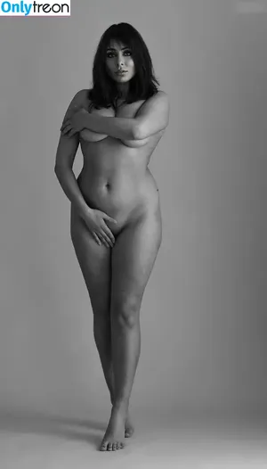 Iptiii nude photo #0024