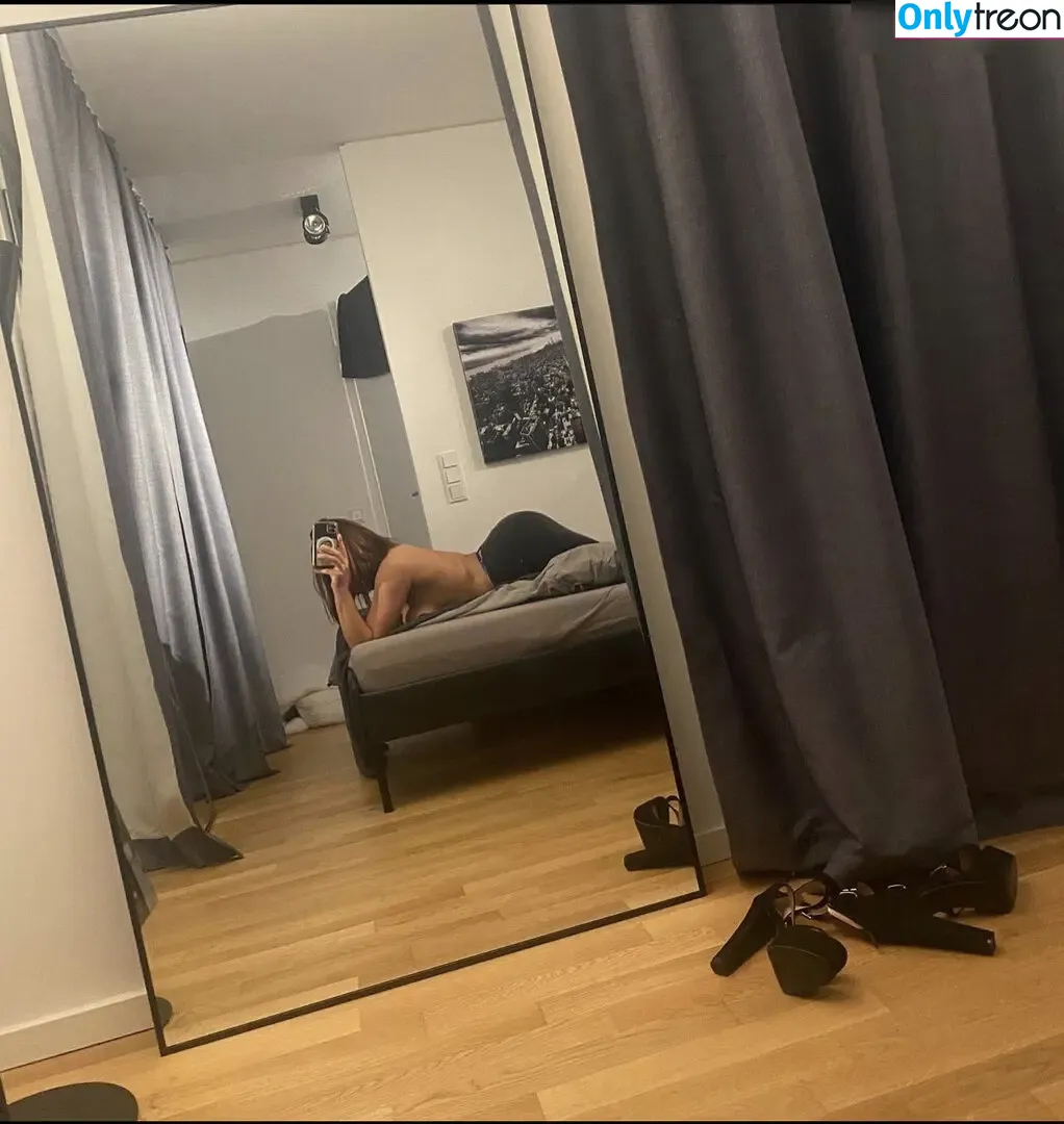 Iptiii nude photo #0018 (Iptiii)