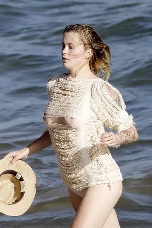 Ireland Baldwin / chloebaldwin... / irelandirelandireland nude photo #0076