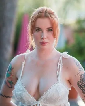 Ireland Baldwin / chloebaldwin... / irelandirelandireland nude photo #0094