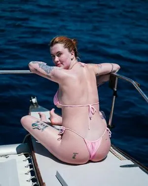 Ireland Baldwin / chloebaldwin... / irelandirelandireland nude photo #0113