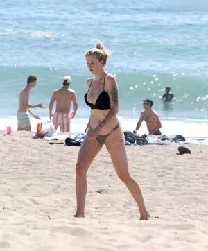 Ireland Baldwin / chloebaldwin... / irelandirelandireland nude photo #0388