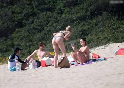 Ireland Baldwin / chloebaldwin... / irelandirelandireland nude photo #0393