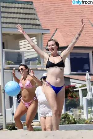 Ireland Baldwin / chloebaldwin... / irelandirelandireland nude photo #0543