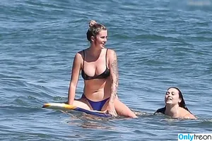 Ireland Baldwin / chloebaldwin... / irelandirelandireland nude photo #0544