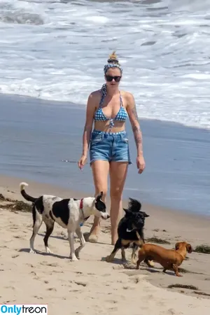 Ireland Baldwin / chloebaldwin... / irelandirelandireland nude photo #0565
