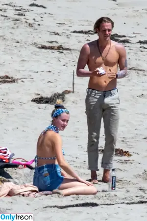 Ireland Baldwin / chloebaldwin... / irelandirelandireland nude photo #0586