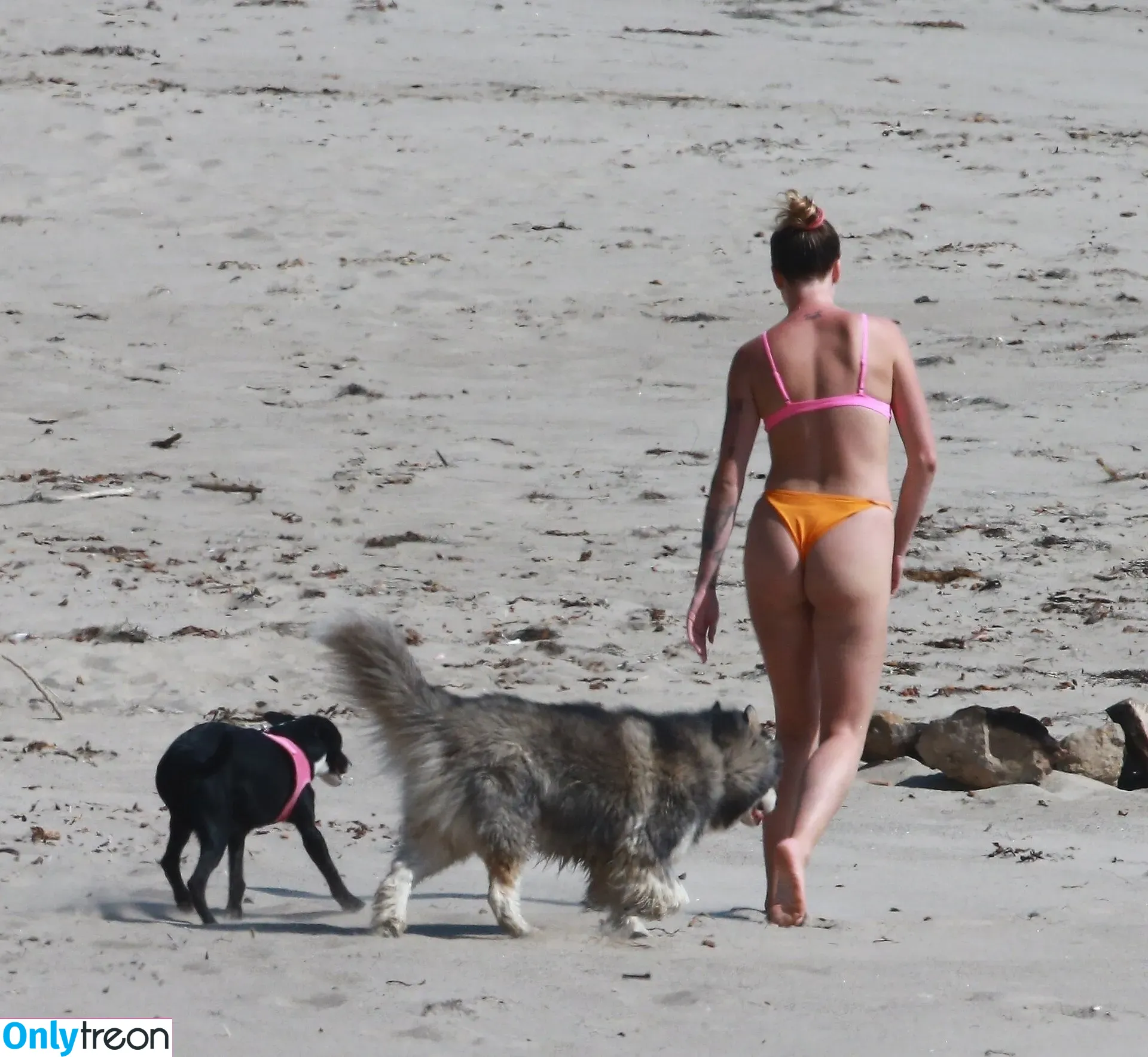 Ireland Baldwin nude photo #0137 (chloebaldwin... / irelandirelandireland)