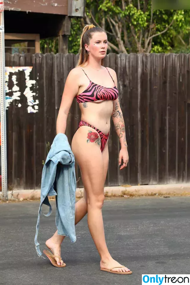 Ireland Baldwin nude photo #0329 (chloebaldwin... / irelandirelandireland)